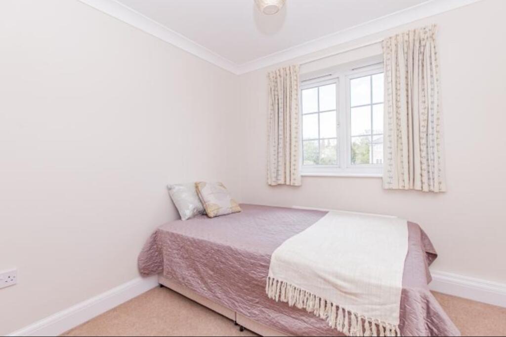 Main image of property: ROOM, RELIANCE WAY