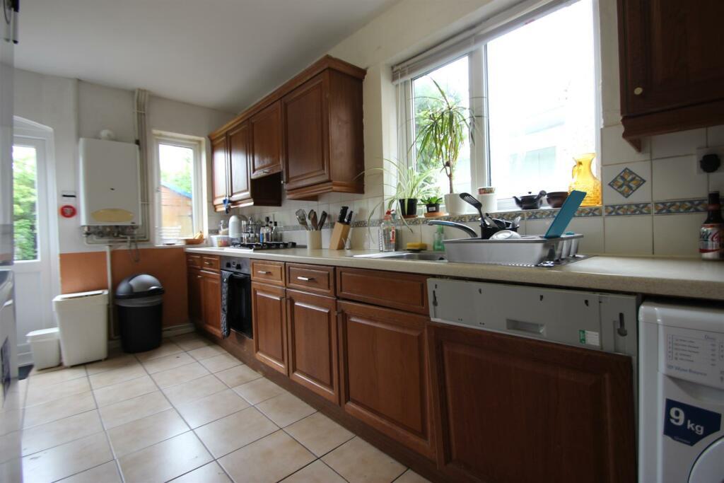 Main image of property: COWLEY ROAD, OXFORD