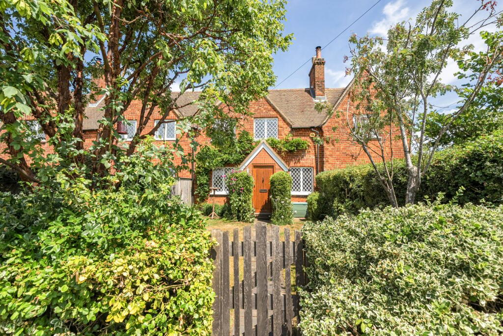 Main image of property: Water End, Eversholt, MK17