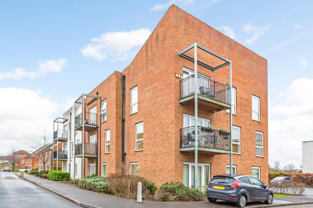 Main image of property: The Moors Redhill RH1