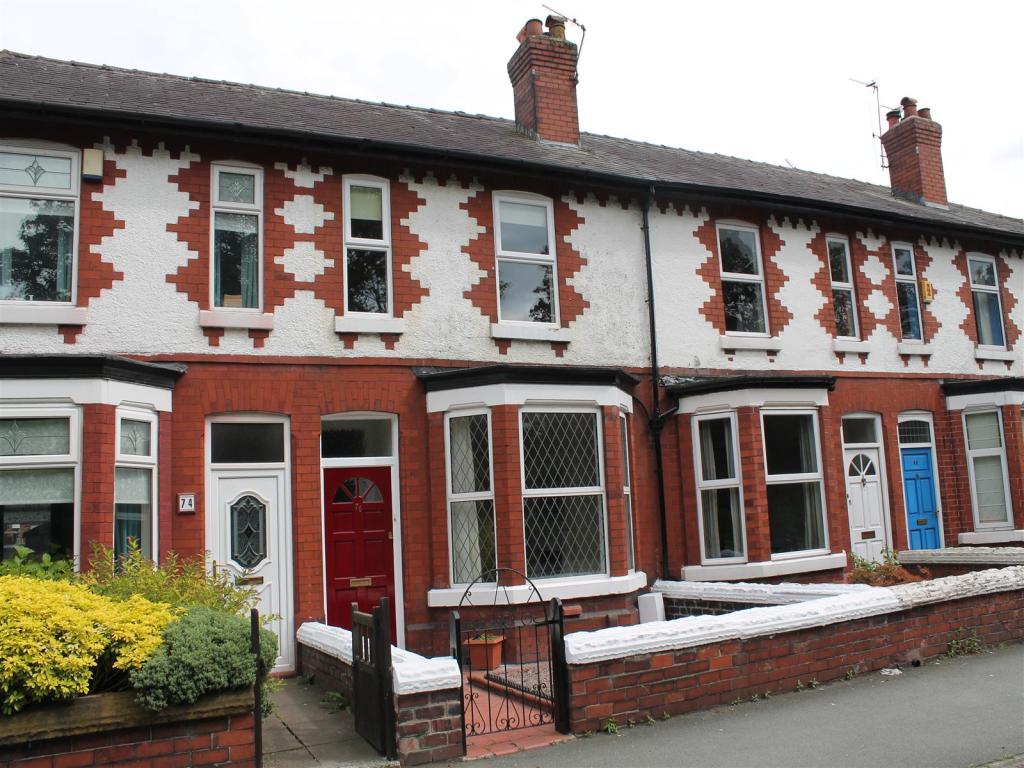 3 bedroom house for rent in Chester Road; Warrington ; WA4