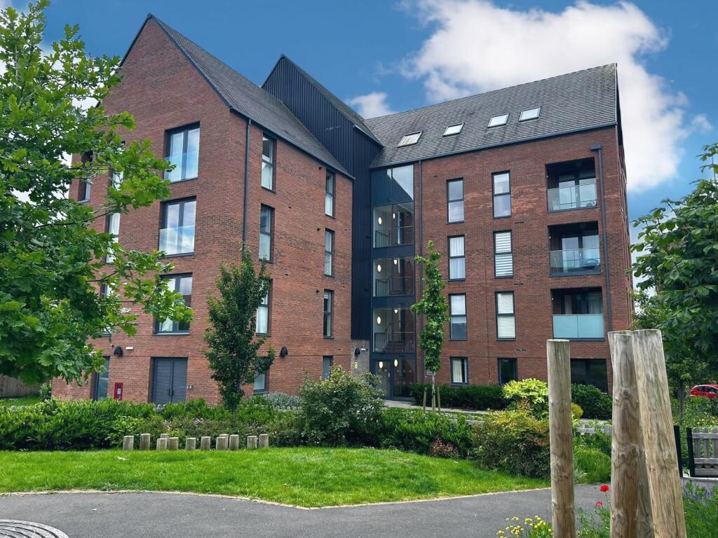 Main image of property: Antonio Place, Stratford Upon Avon, CV37 6EW