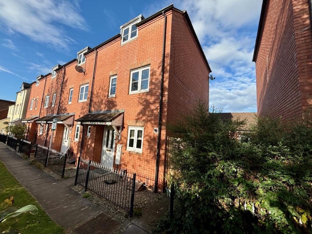 Main image of property: Wordsworth Avenue, Stratford-upon-Avon