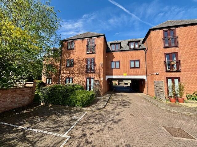 Main image of property: Vinery Court, Stratford-upon-Avon, CV37 6WG