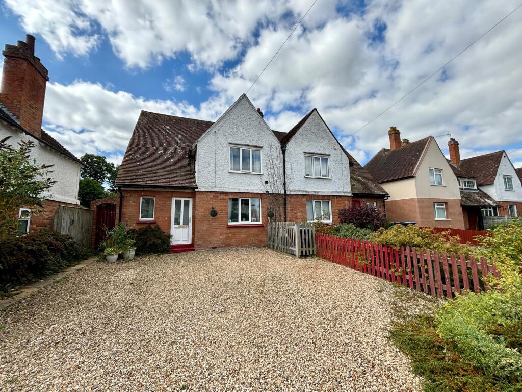 Main image of property: Bordon Place, Stratford upon Avon, CV37 9AZ