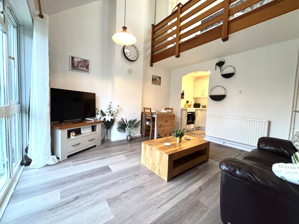 Main image of property: Joseph Way,Stratford-upon-Avon, CV37 0TF