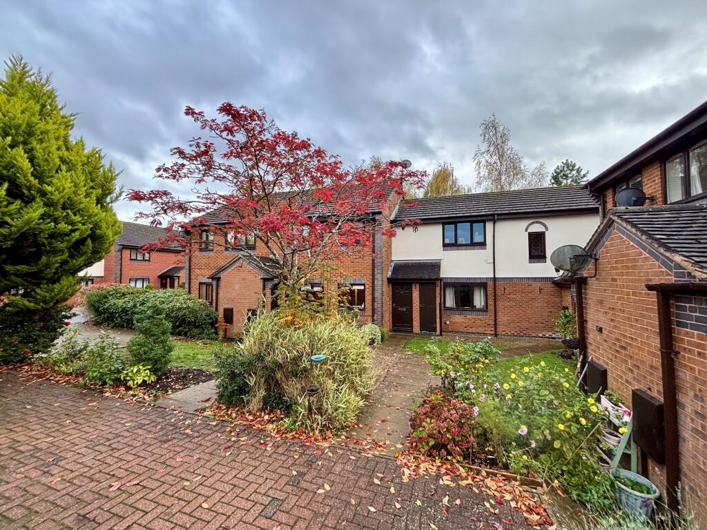Main image of property: Chepstow Close, Stratford Upon Avon, CV37 9JF