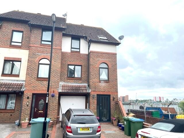 Main image of property: Northern Anchorage, Woolston