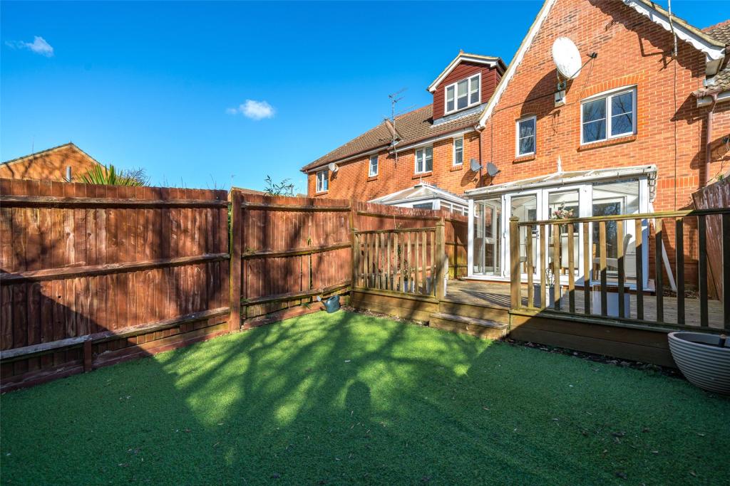 3 bedroom terraced house for sale in Bencroft Road, Hemel ...