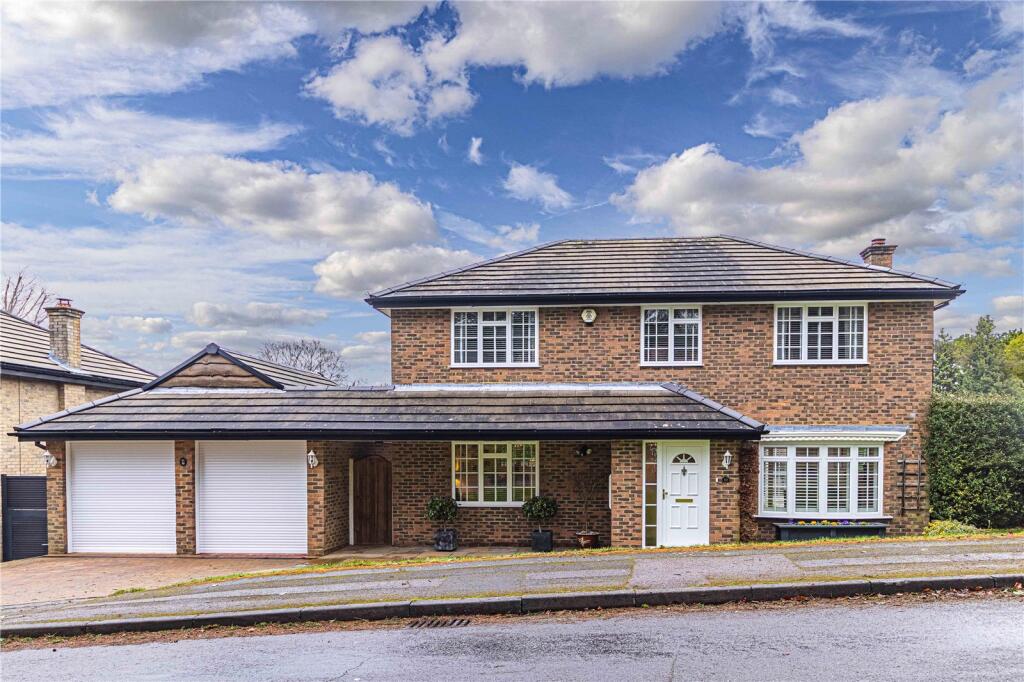 Main image of property: Beechwood Park, Felden, Hemel Hempstead, Hertfordshire, HP3