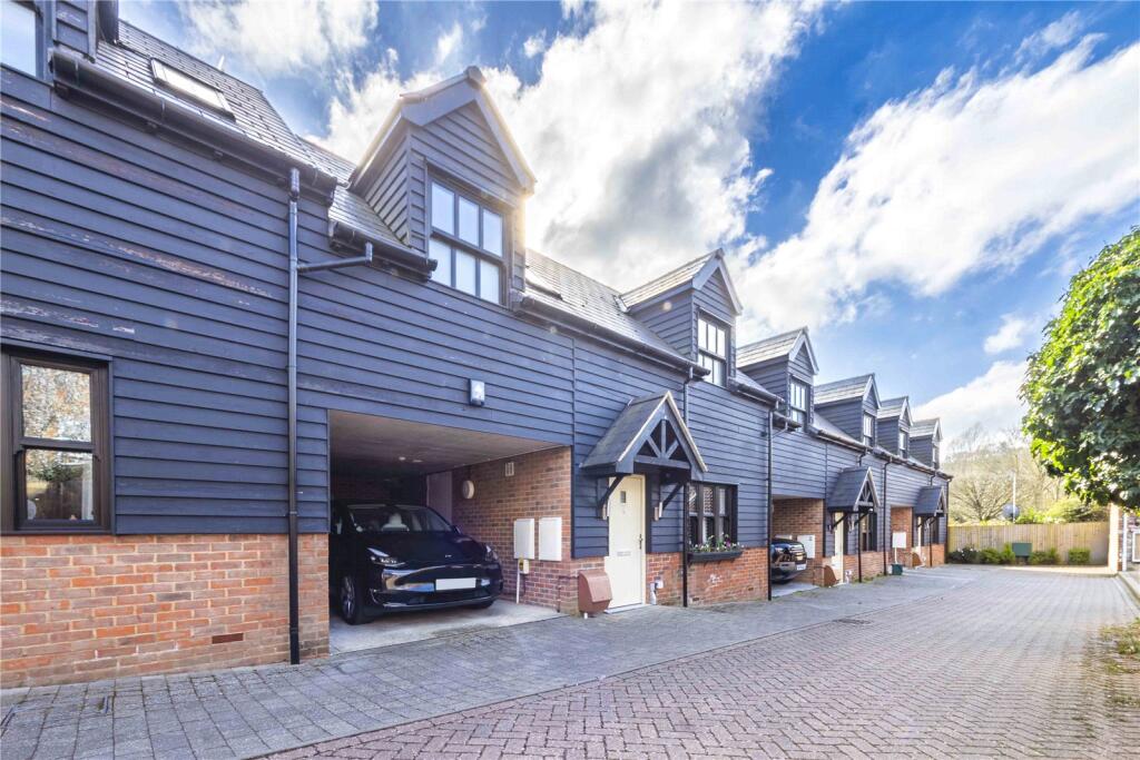 Main image of property: Kingsland Road, Boxmoor, Hemel Hempstead, Hertfordshire, HP1