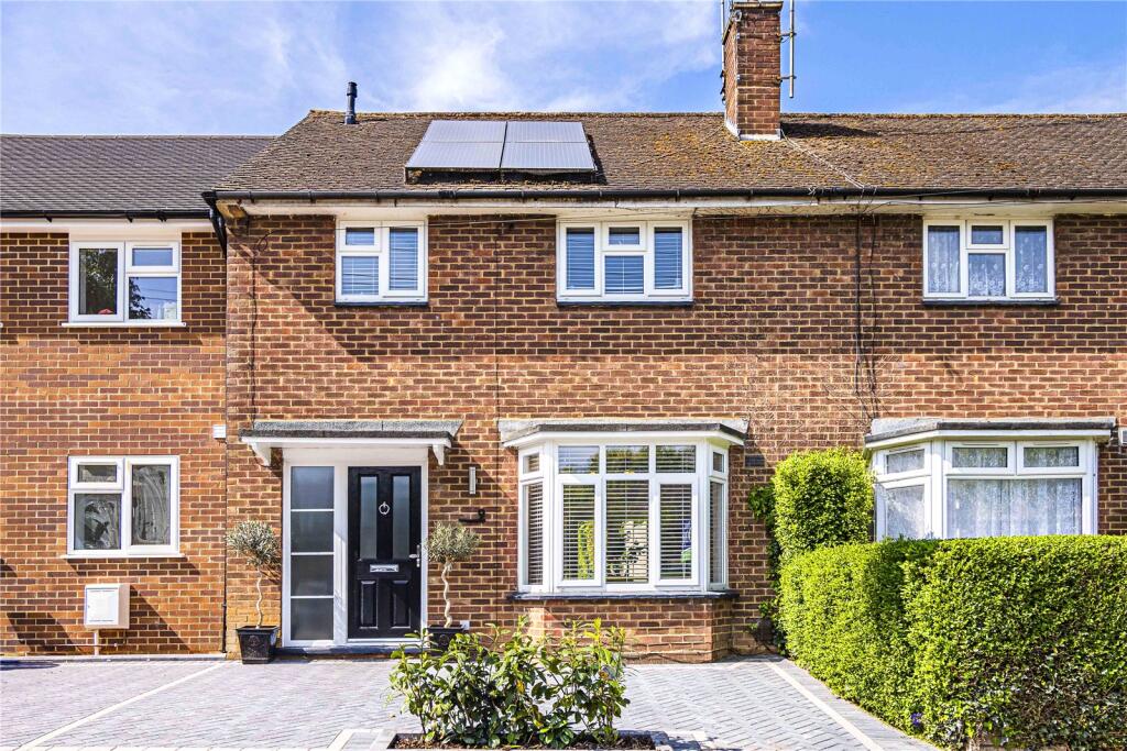 Main image of property: New Park Drive, Adeyfield, Hemel Hempstead, Hertforshire, HP2