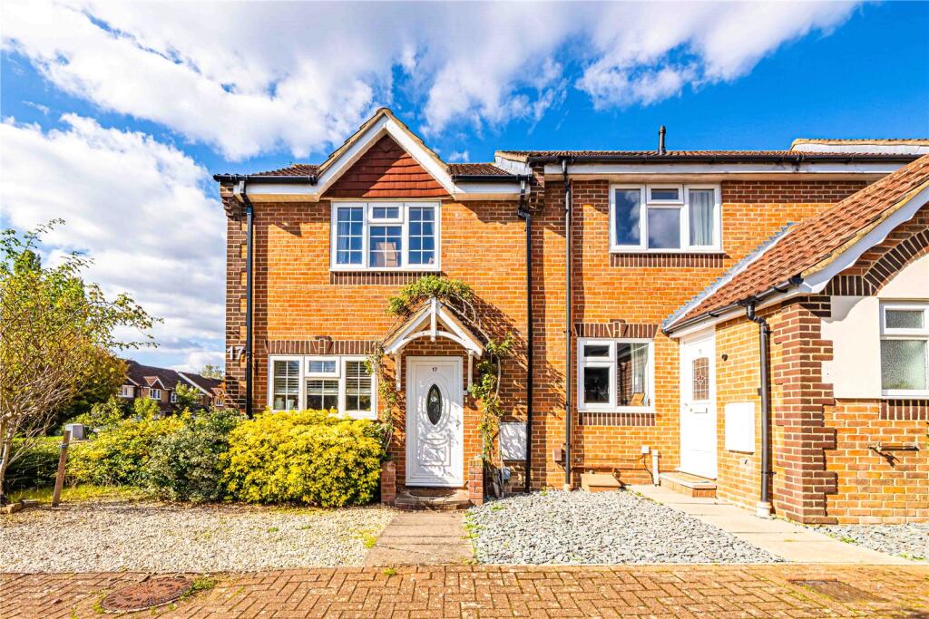 Main image of property: Chilham Close, Jarmans Park, Hemel Hempstead, Hertfordshire, HP2