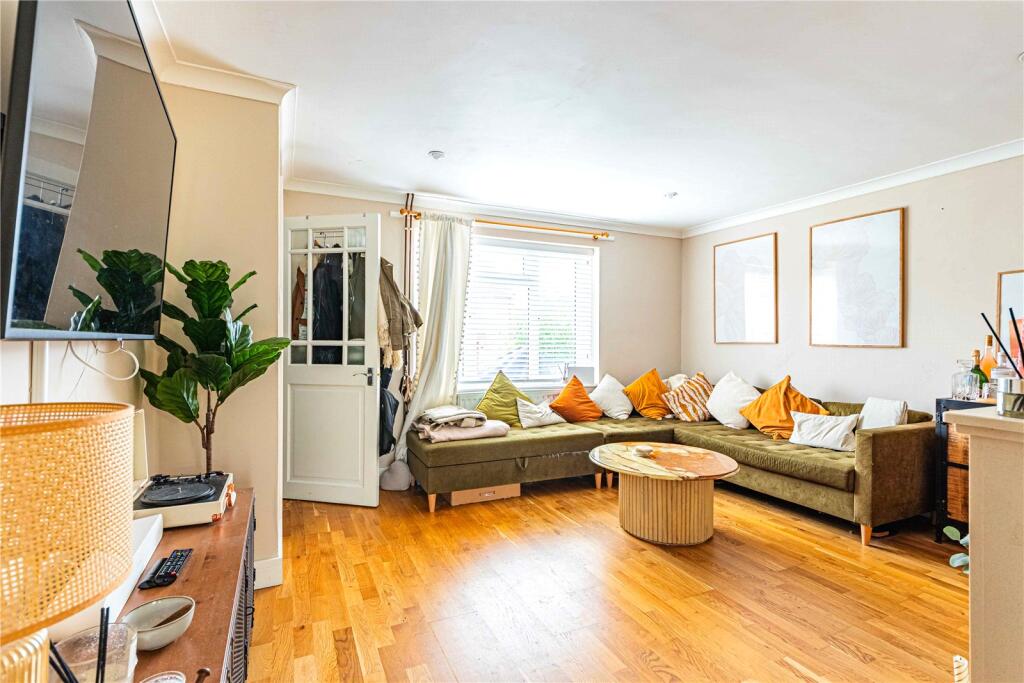 Main image of property: Aubreys Road, Chaulden, Hemel Hempstead, Hertfordshire, HP1