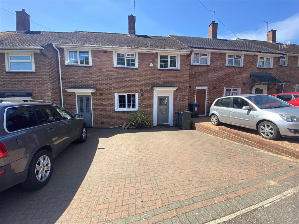 3 bedroom terraced house for sale in Long Chaulden, Hemel Hempstead