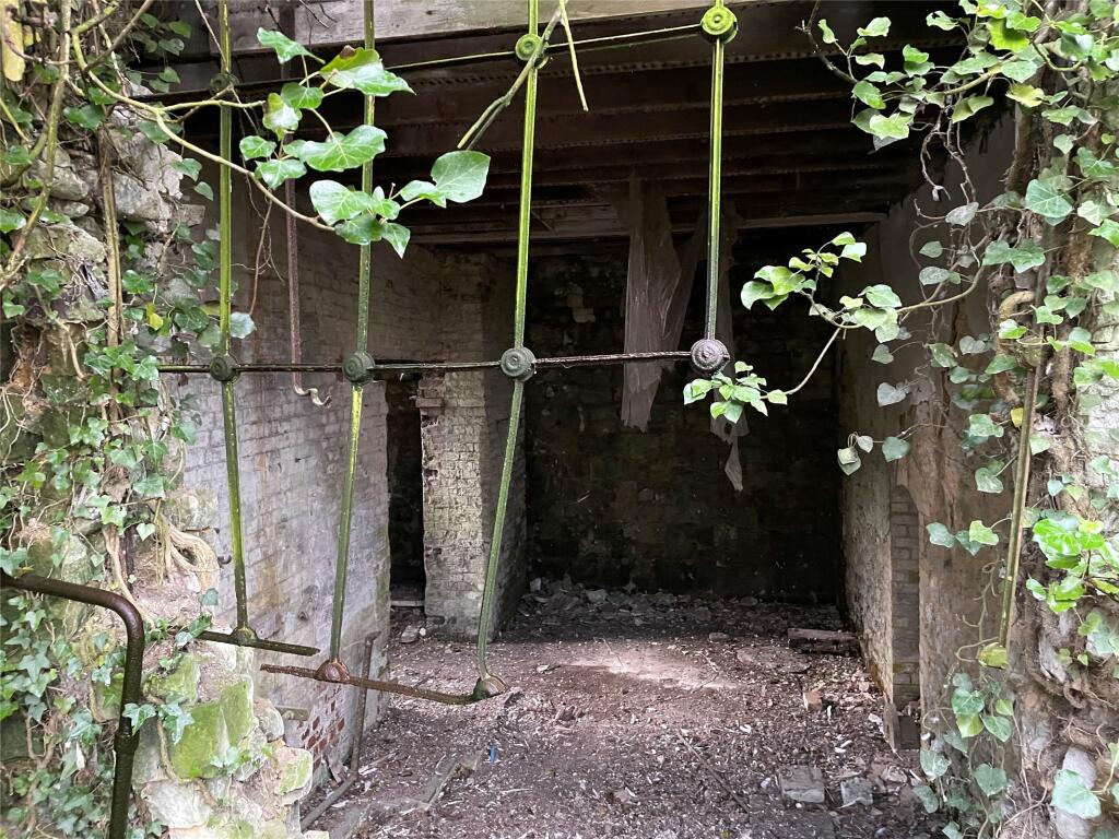 3 bedroom detached house for sale in Station Road, Betchworth, Surrey, RH3