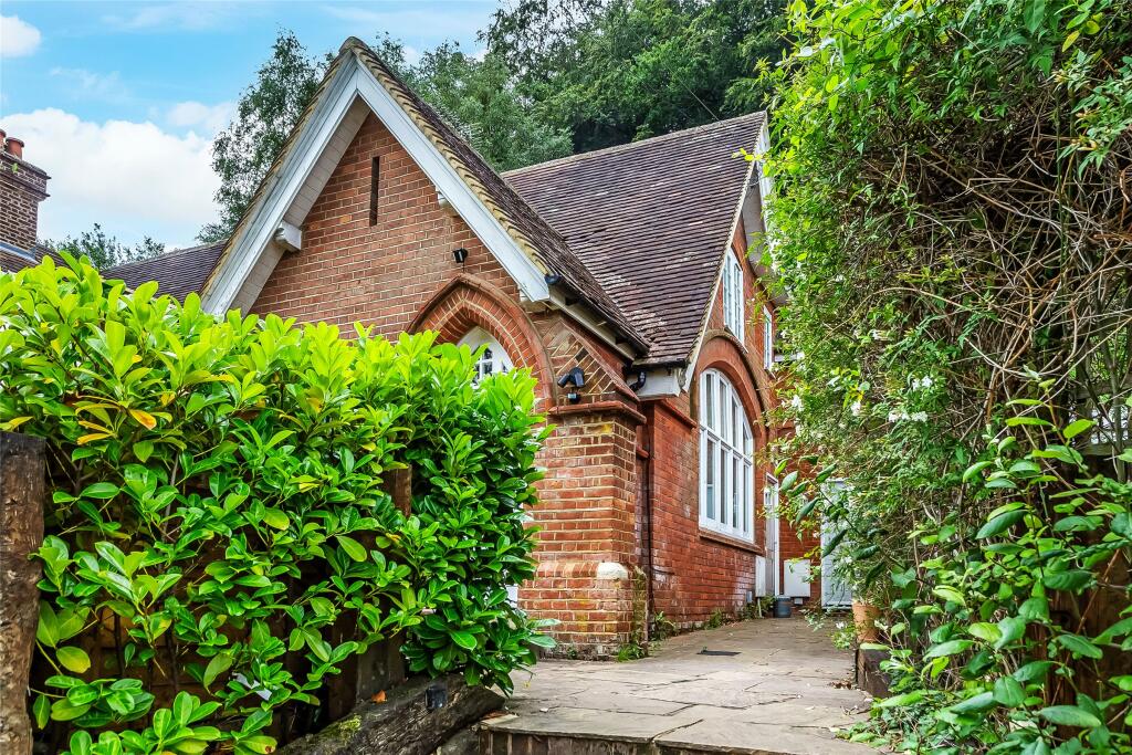 1 bedroom terraced house for sale in Holmbury Hill Road, Holmbury St