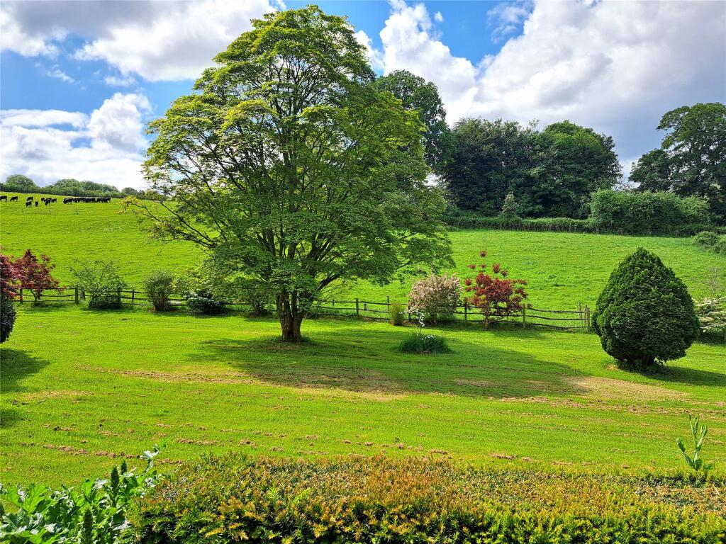 4 bedroom detached house for sale in Rookery Drive, Westcott, Surrey, RH4