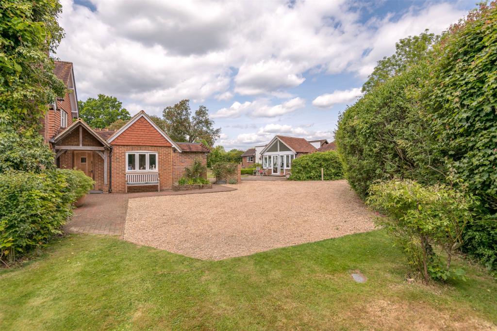 5 bedroom detached house for sale in Mayes Green, Ockley, Dorking