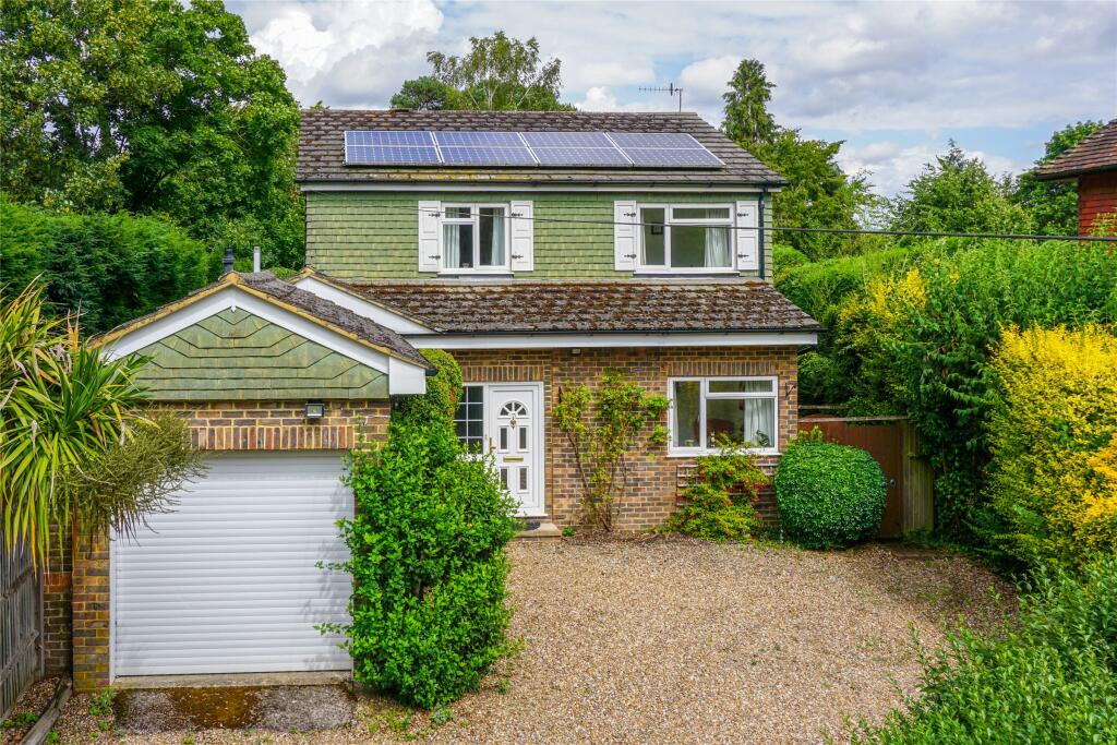 3 bedroom detached house for sale in Wray Common Road, Reigate, Surrey, RH2