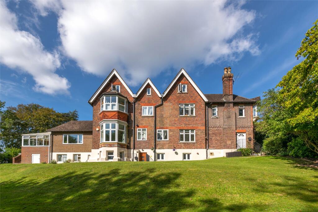 1 bedroom for sale in Alma Road, Reigate, Surrey, RH2