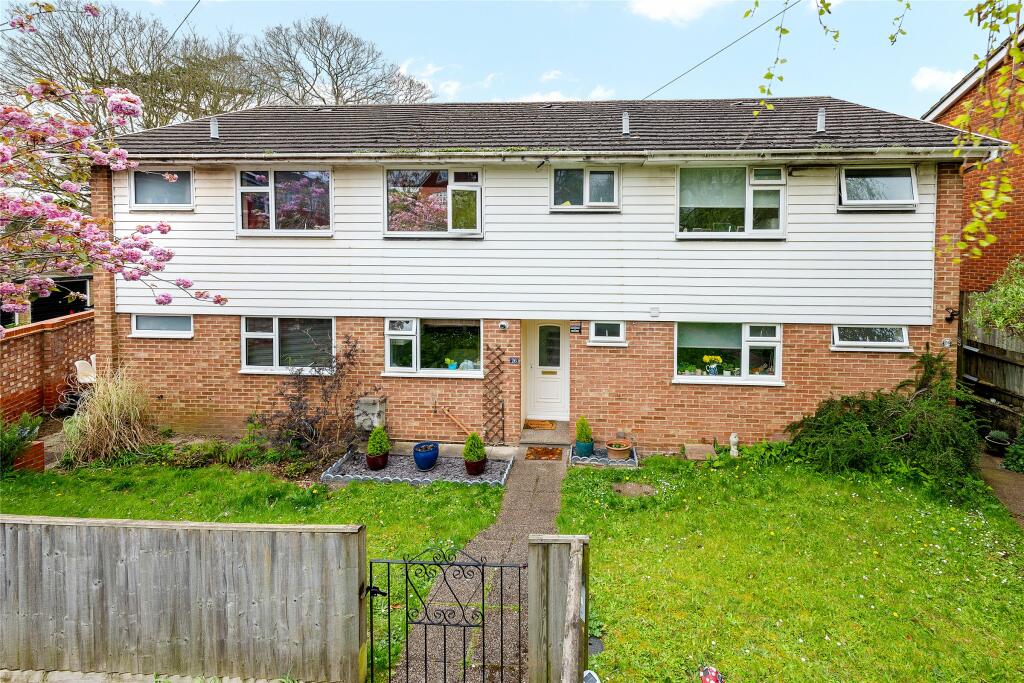 3 bedroom terraced house for sale in Saxon Way, Reigate, Surrey, RH2