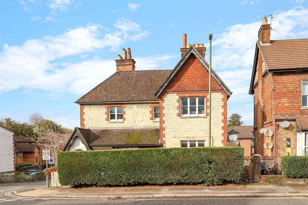 Main image of property: Croydon Road, Reigate, Surrey, RH2
