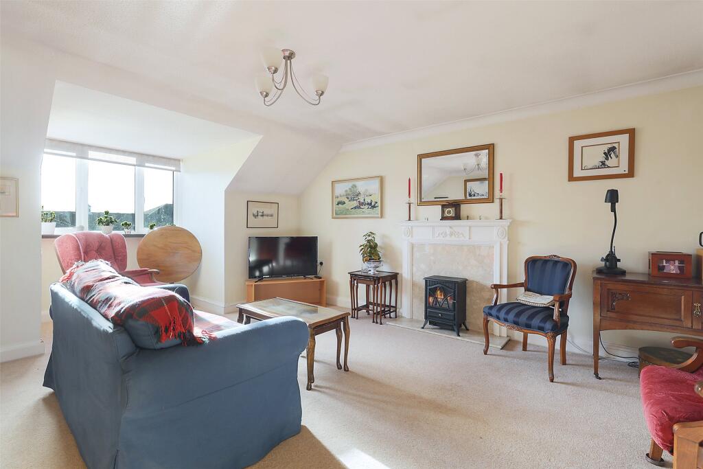Main image of property: Wray Park Road, Reigate, Surrey, RH2