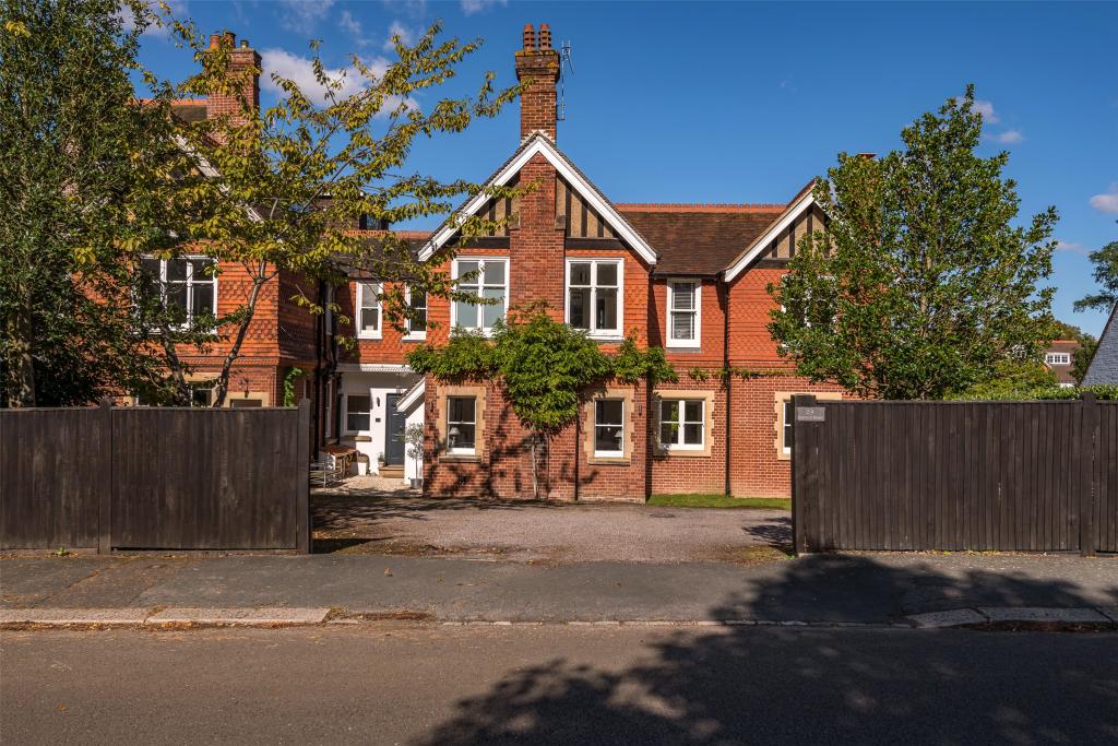 5 bedroom semidetached house for sale in Blanford Road, Reigate