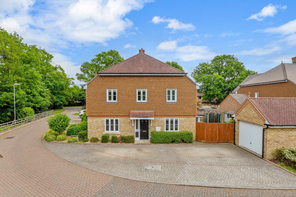 4 bedroom semi-detached house