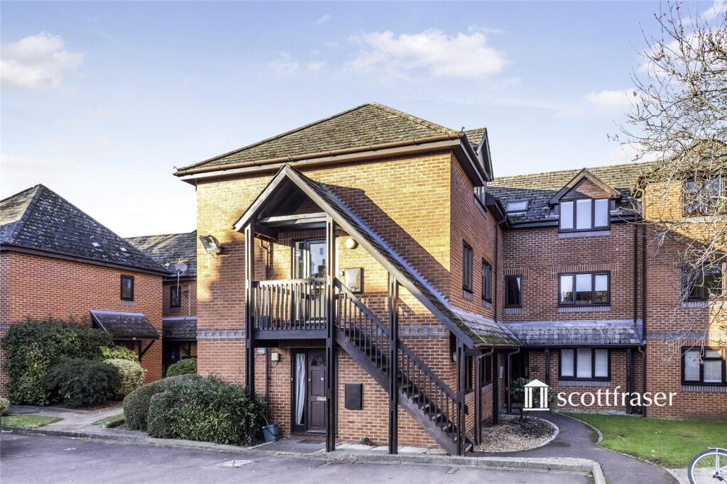 Main image of property: Woodman Court, Cross Street, Oxford, OX4