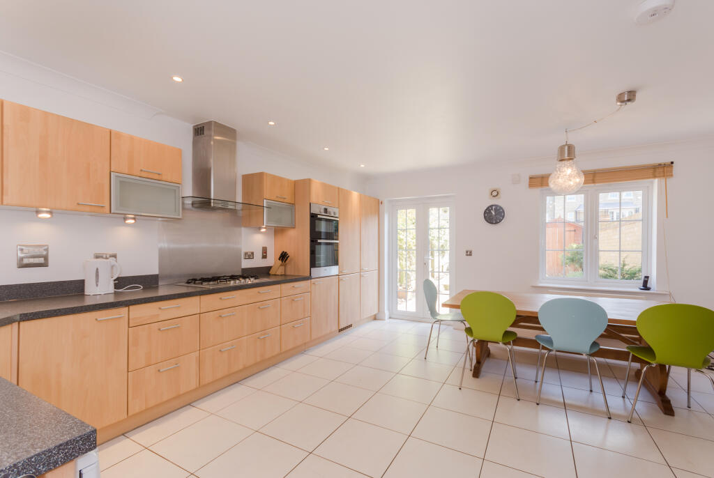 Main image of property: Reliance Way, Oxford, OX4