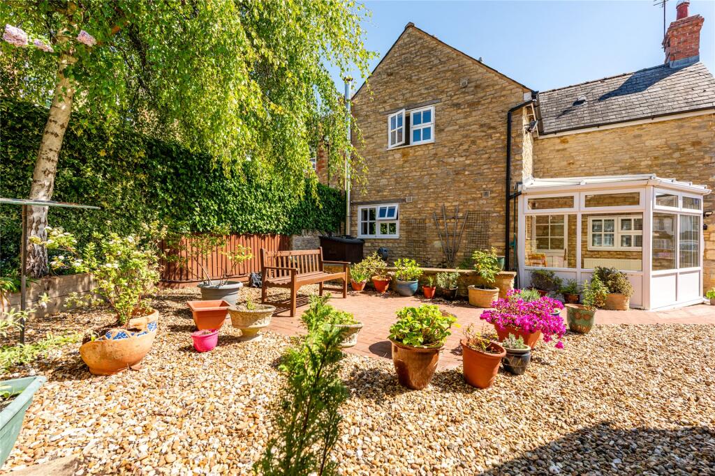 Main image of property: High Street, Stoke Goldington, Buckinghamshire, MK16