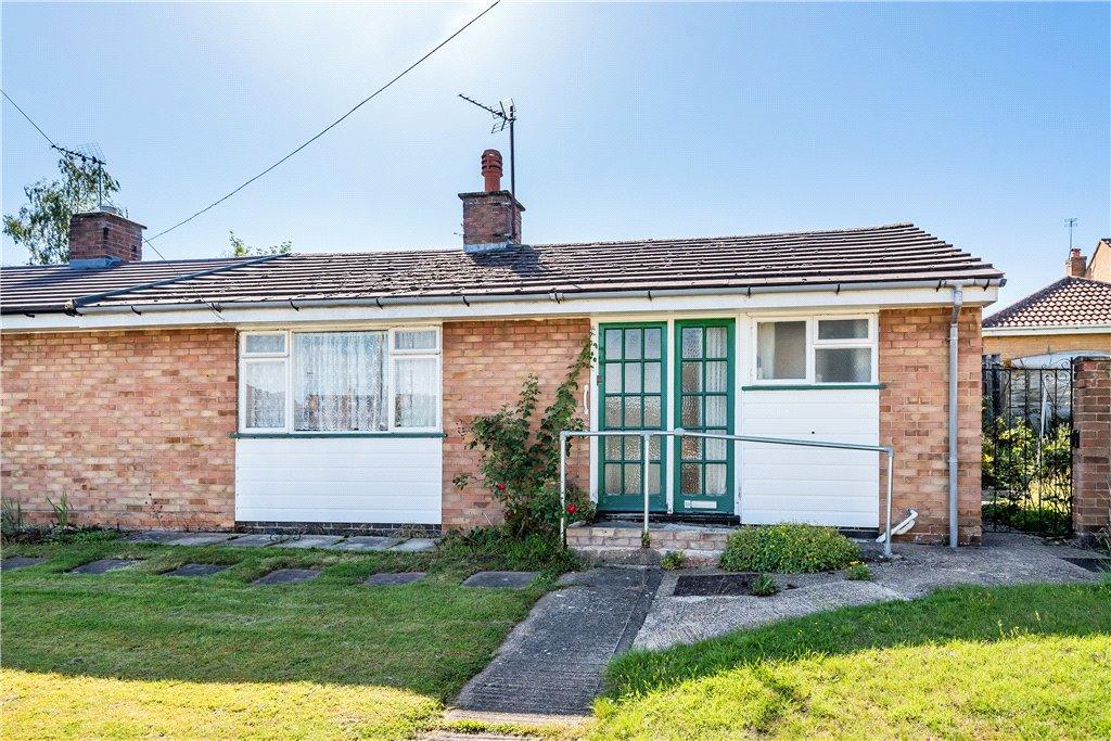 2 bedroom bungalow for sale in Spinney Hill Road, Olney
