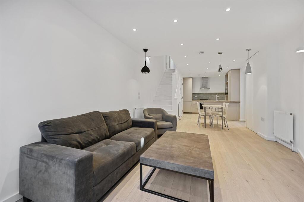 Main image of property: New Trinity Road, London