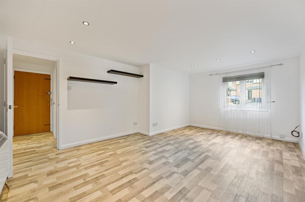 Main image of property: Seton Court, Alwyn Gardens, Hendon, London