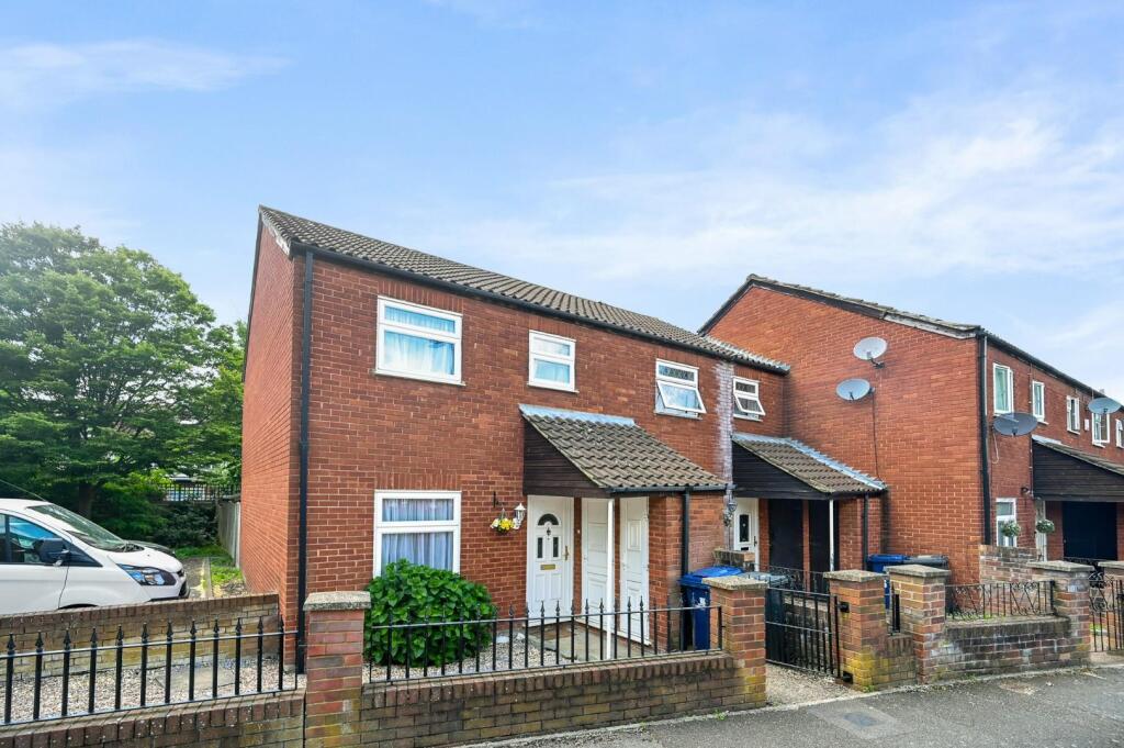 Main image of property: St. Pauls Close Ealing W5