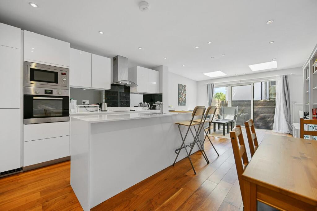 Main image of property: Hanger Lane, Ealing