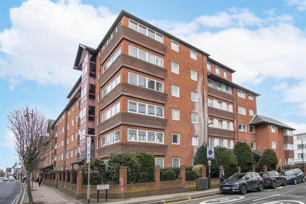 Main image of property: The Broadway, Wimbledon