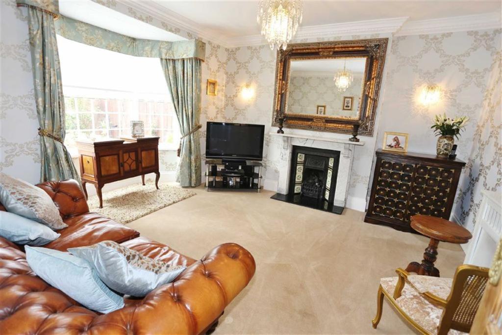 4 bedroom detached house for sale in Tunstall Village Green, Tunstall ...