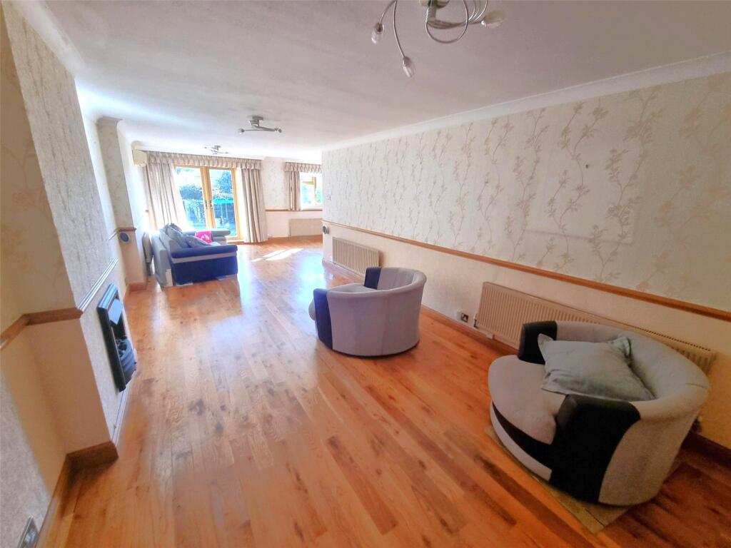Main image of property: Eastwood Road, Rayleigh, Essex, SS6