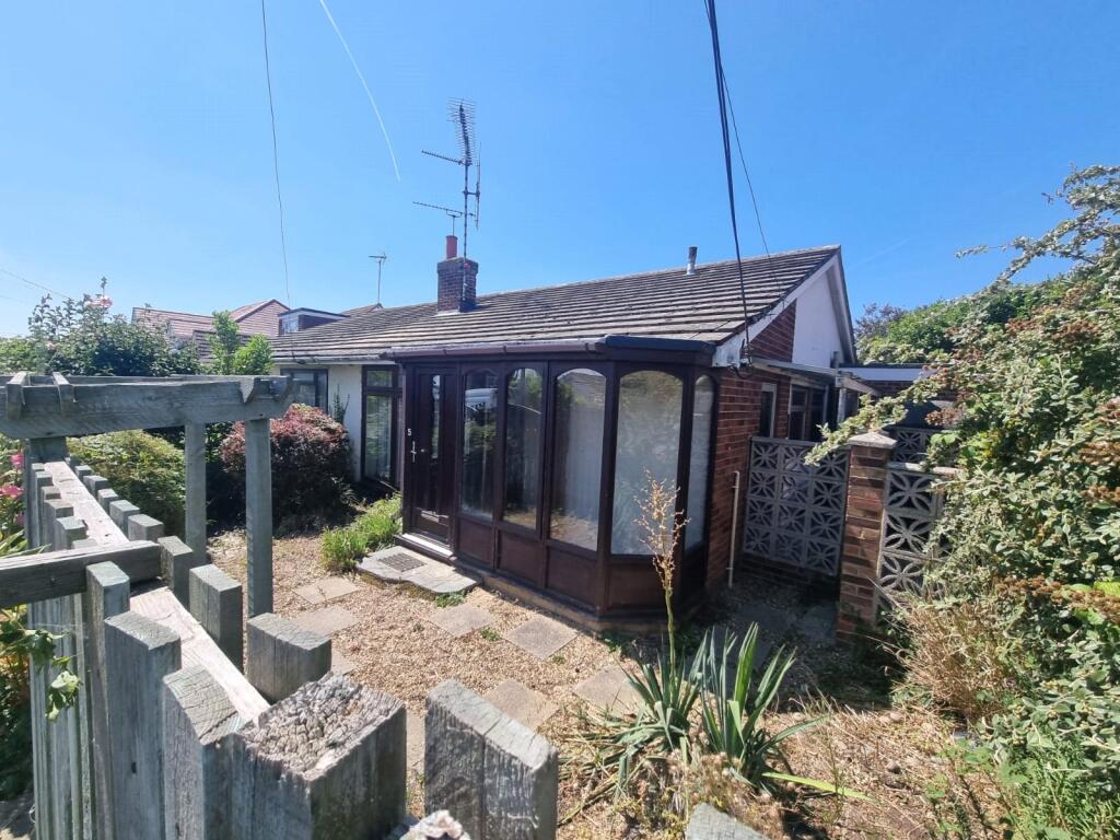 Main image of property: Park Gardens, Hockley, Essex, SS5