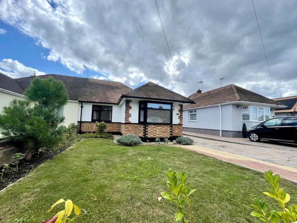 Main image of property: Nursery Close, Rayleigh, Essex, SS6