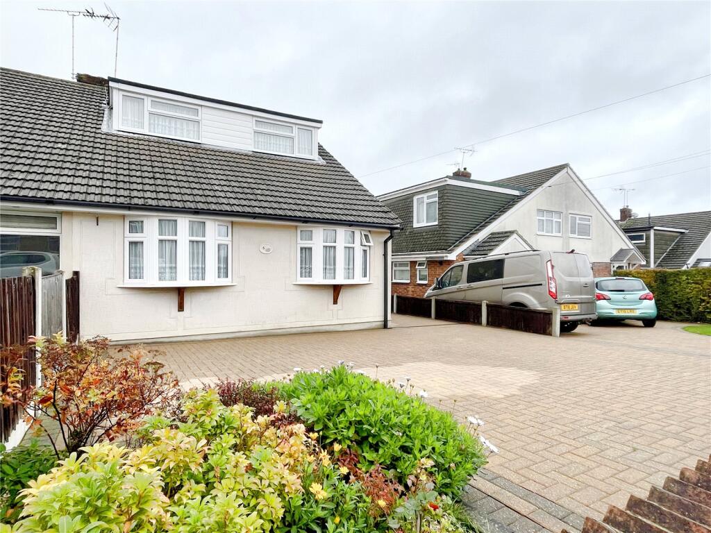 Main image of property: Exmouth Drive, Rayleigh, Essex, SS6