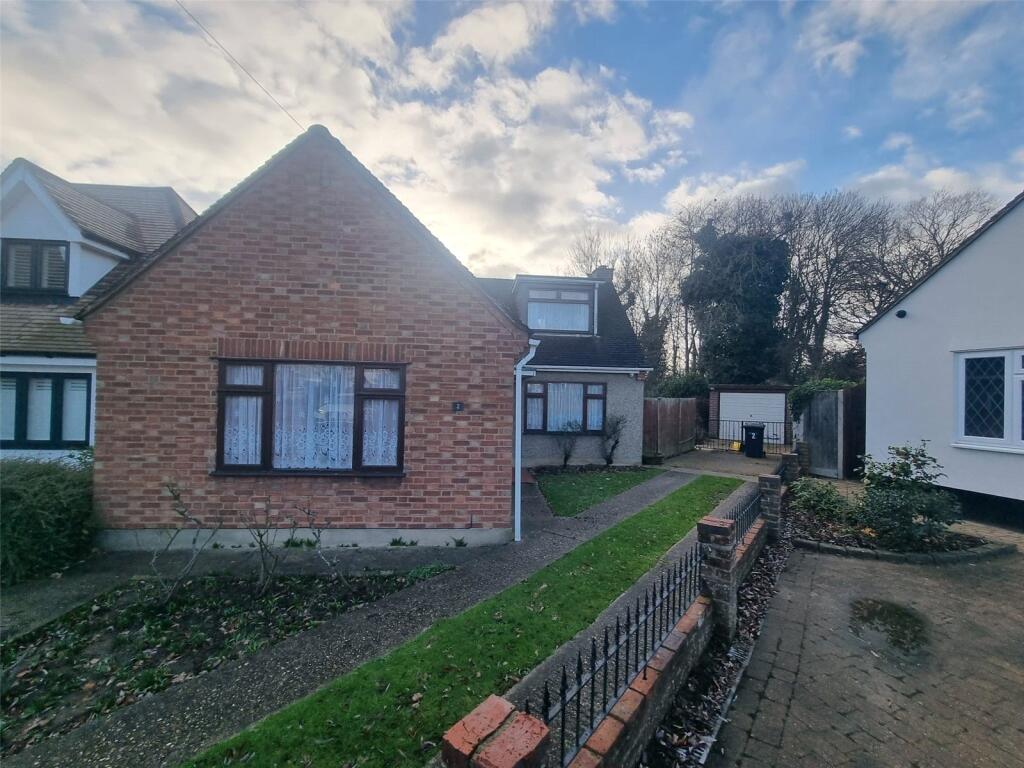 Main image of property: Nelson Close, Rayleigh, Essex, SS6