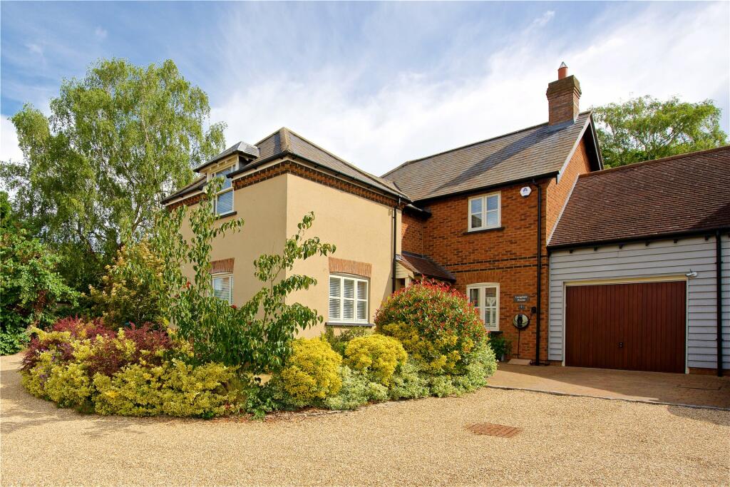 4 bedroom link detached house for sale in Maids Close, Mursley, Milton