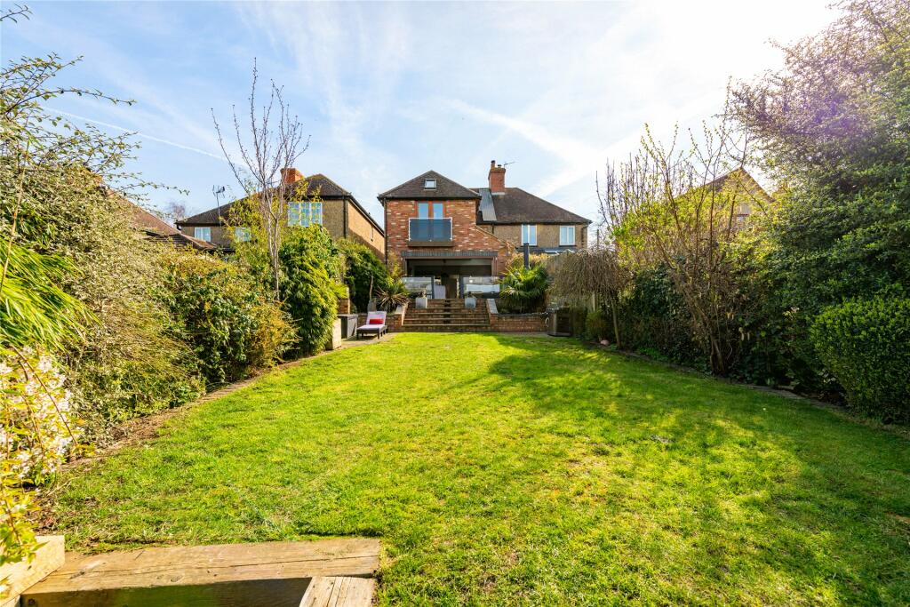 4 bedroom semidetached house for sale in Calverton Road, Stony Stratford, Milton Keynes