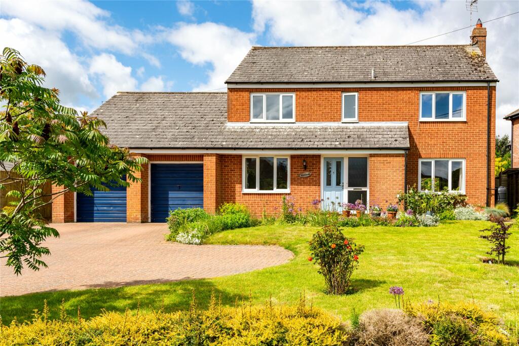 4 bedroom detached house for sale in Stock Lane, Whaddon, Milton Keynes, Buckinghamshire, MK17