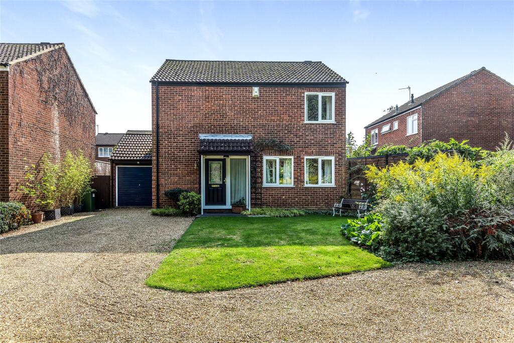 Main image of property: Granes End, Great Linford, Milton Keynes, Buckinghamshire, MK14