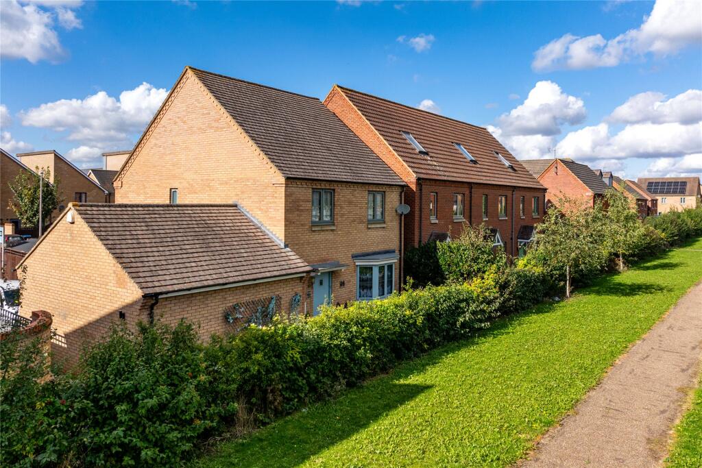 Main image of property: Aran Court, Oakridge Park, Milton Keynes, Buckinghamshire, MK14